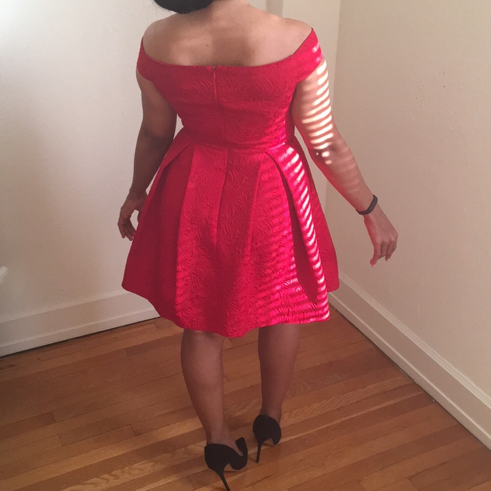 Textured Fire Engine Red Mini Party Dress - Picture 3 of 4